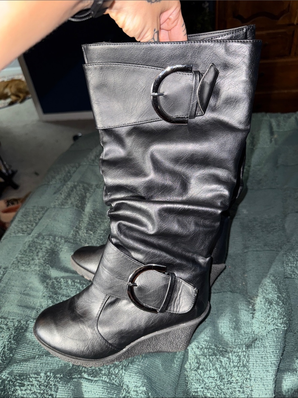 TOP Moda Black Slouch Wedge Mid-Calf Boots with Buckle